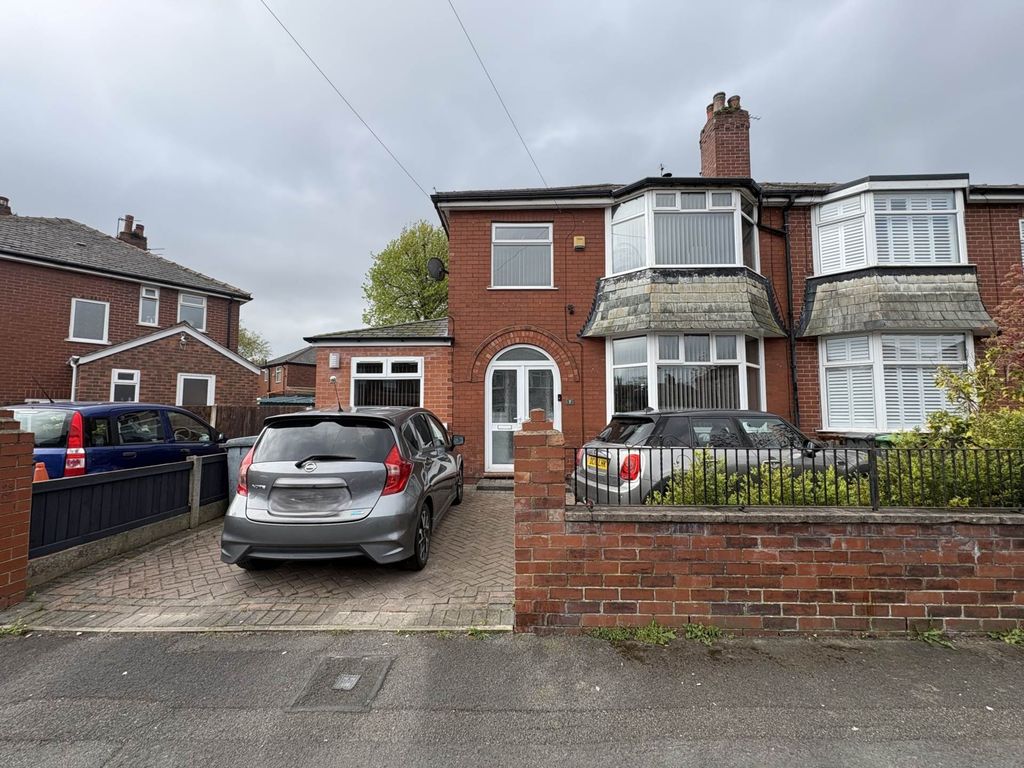 Property photo 1 of 31
