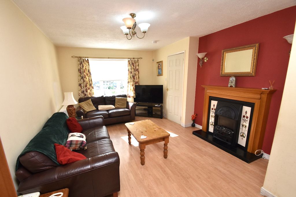 Property photo 2 of 20 5194252