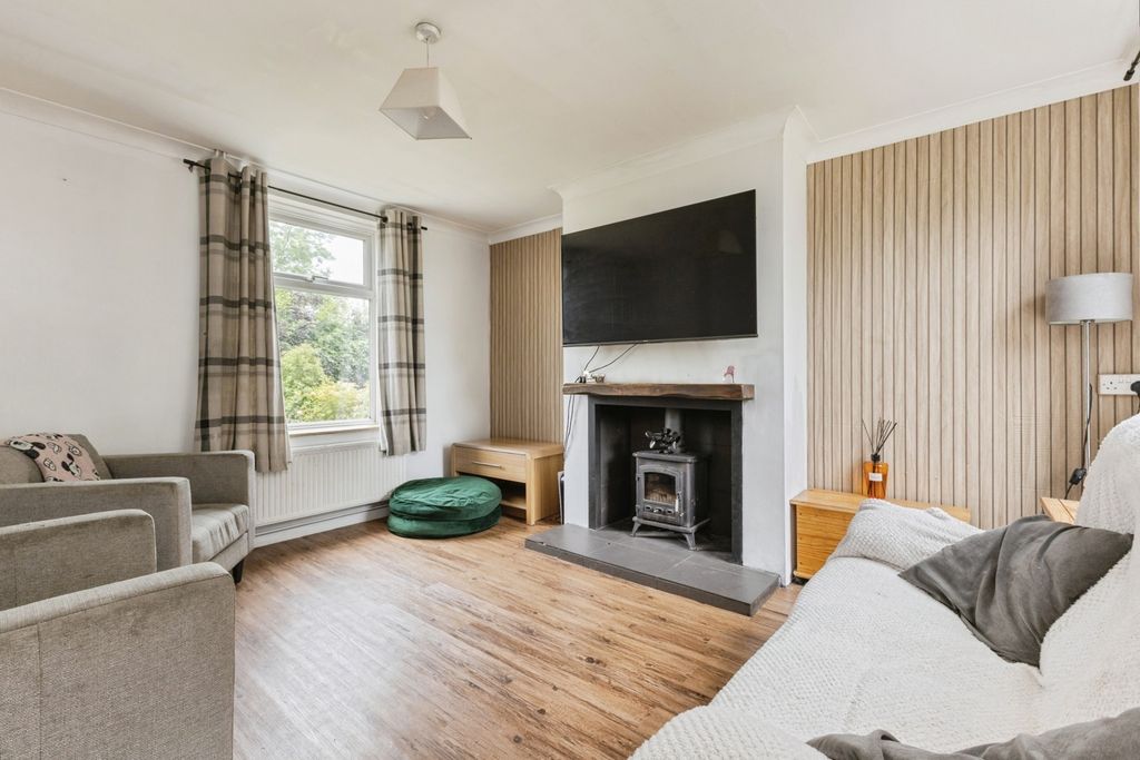 Property photo 3 of 18 Pbox-Img.Jpg