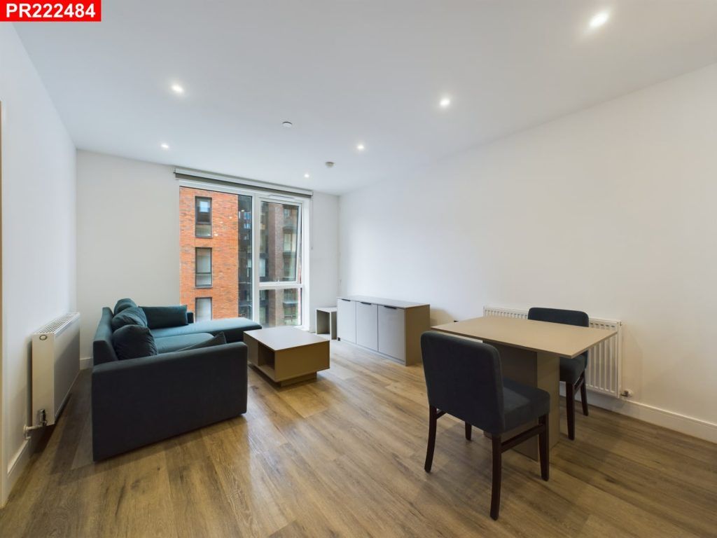 Property photo 2 of 8