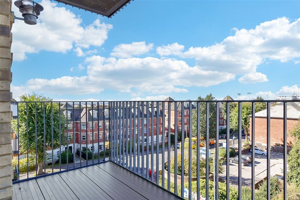 Property photo 1 of 10 Balcony / Terrace