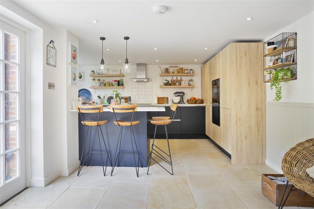 Property photo 3 of 24 Image00011.Jpeg