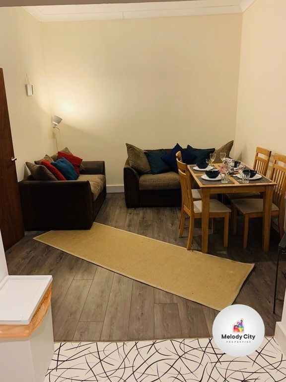 Property photo 2 of 11