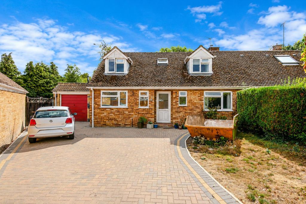 Property photo 1 of 16 Approach