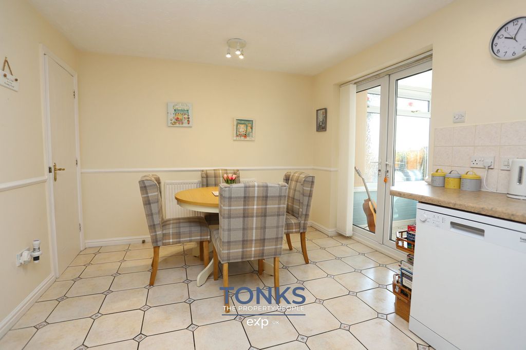 Property photo 3 of 22