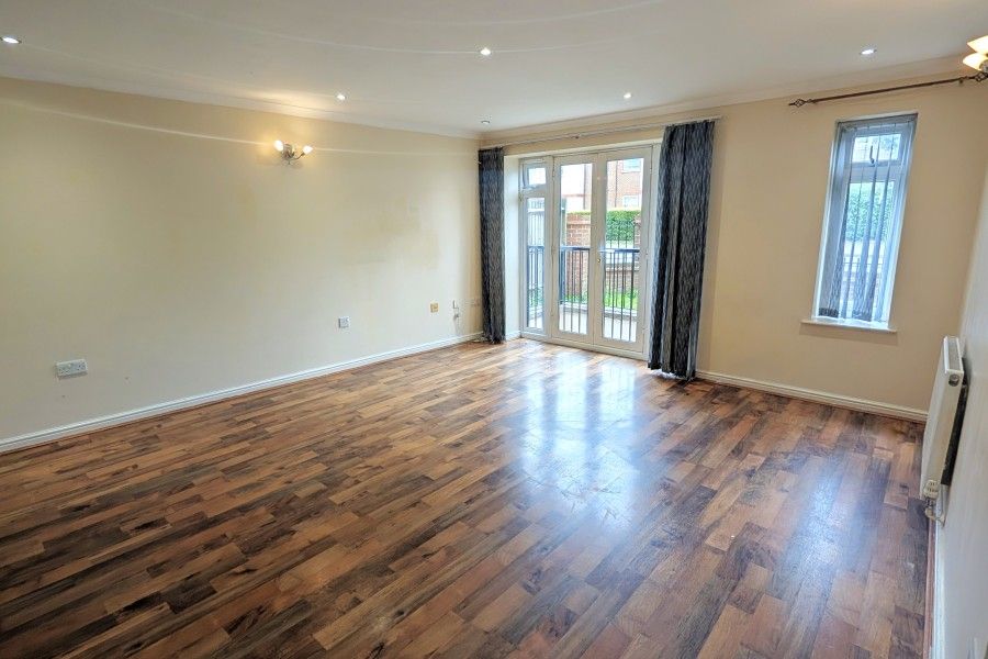 Property photo 3 of 7