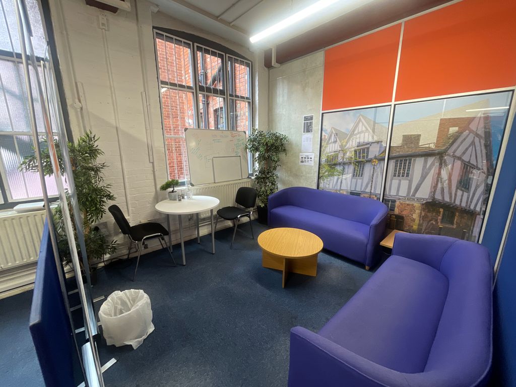 Property photo 2 of 10