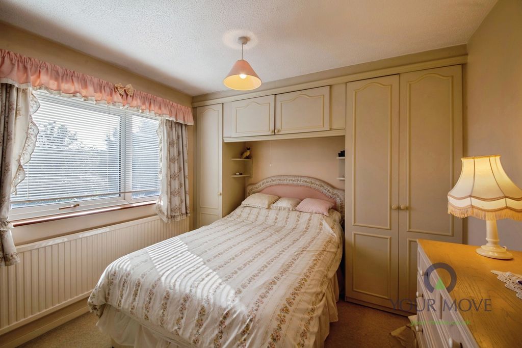 Property photo 2 of 14 Master Bedroom
