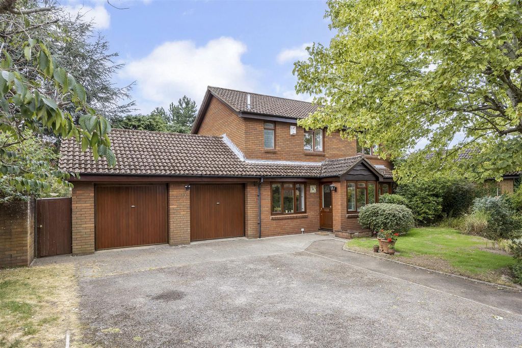 Property photo 1 of 12 External