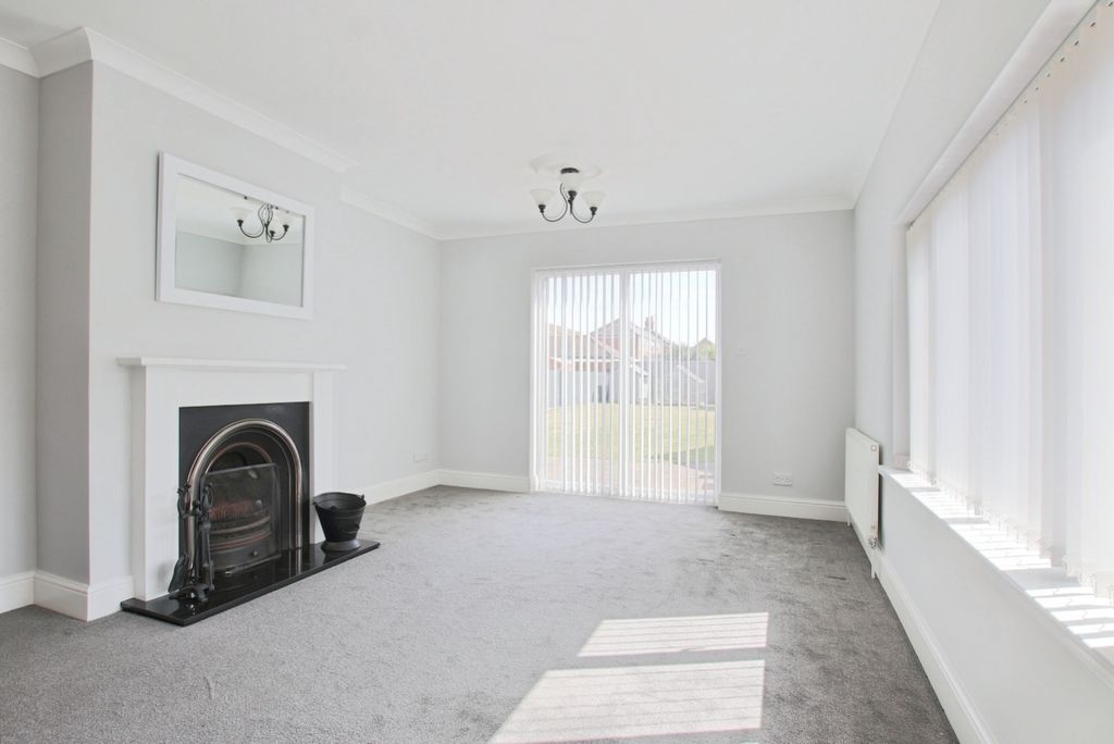 Property photo 2 of 21 4373856