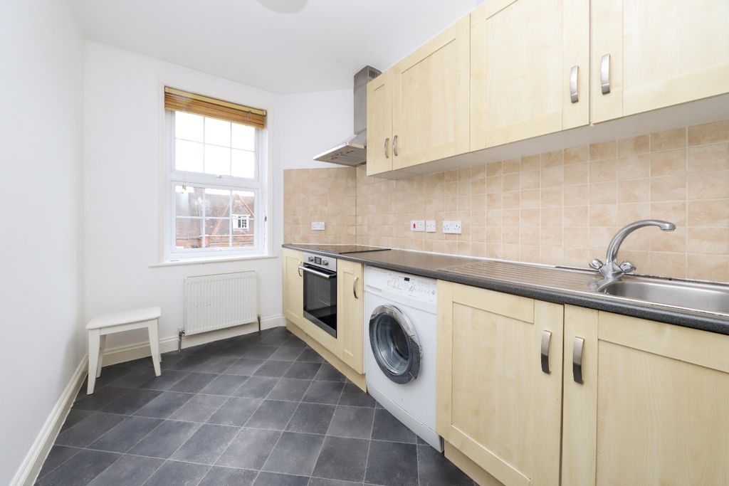 Property photo 3 of 8 4271092