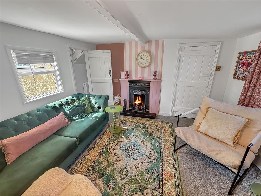 Property photo 2 of 13 5A62236A6Ff85Cf0E4629B5874Aa132271cc40d3.Jpg