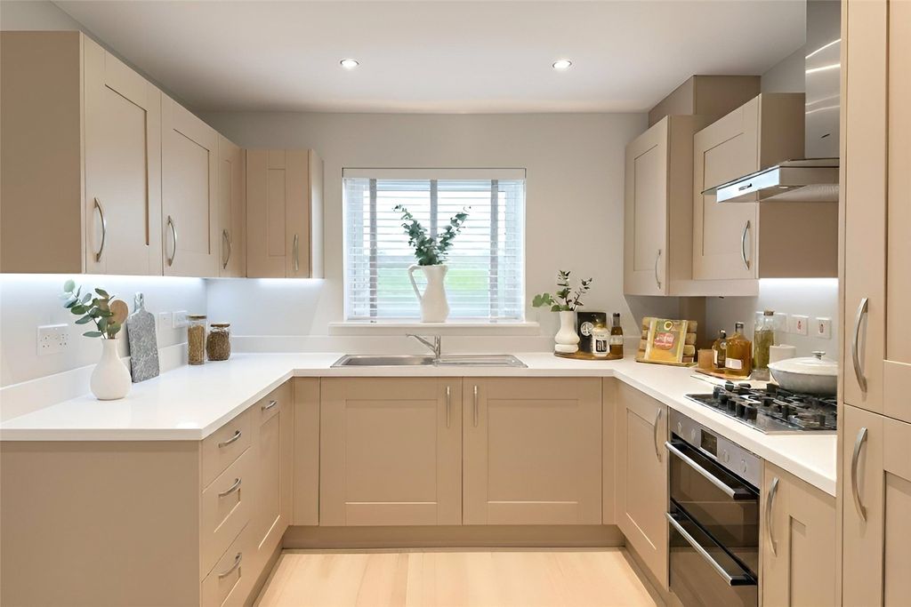 Property photo 1 of 11 Kitchen Example