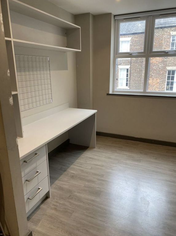 Property photo 1 of 14 9421856.Png