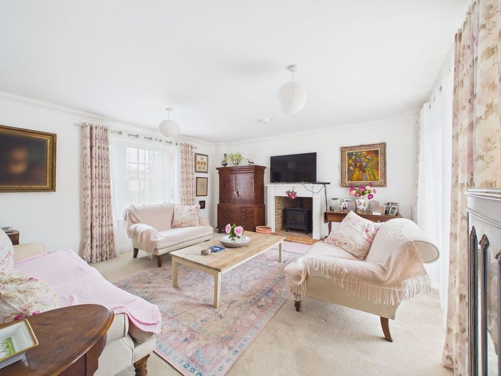 Property photo 3 of 22