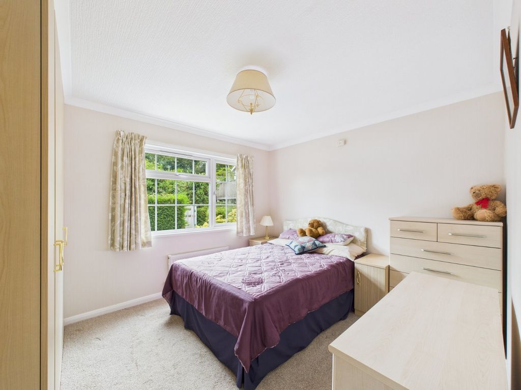 Property photo 3 of 23 Master Room