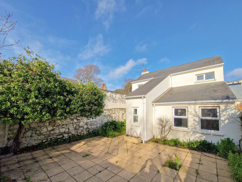 Property photo 1 of 21