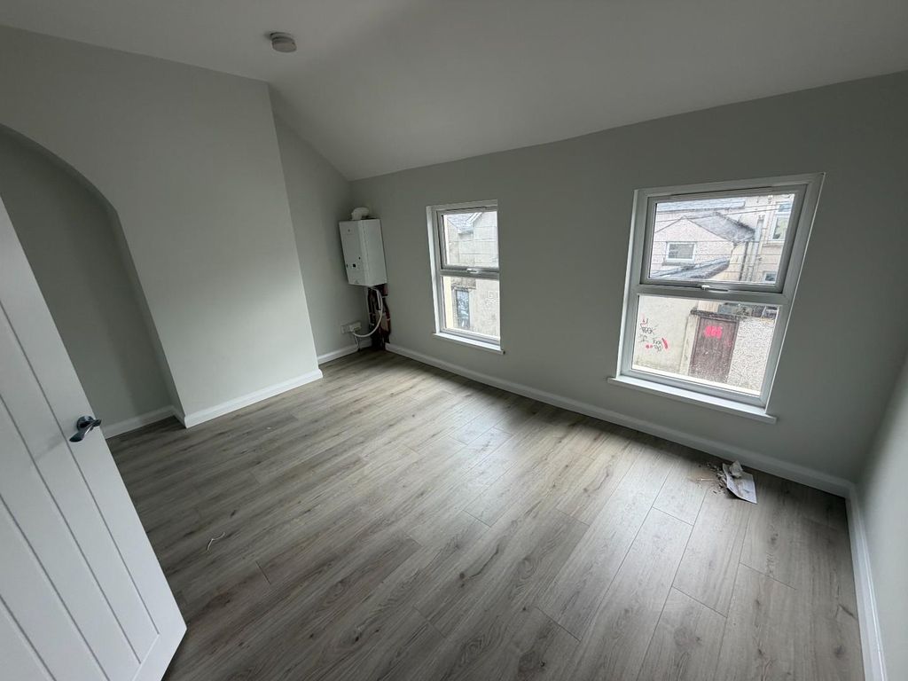 Property photo 1 of 12 Bedroom 2