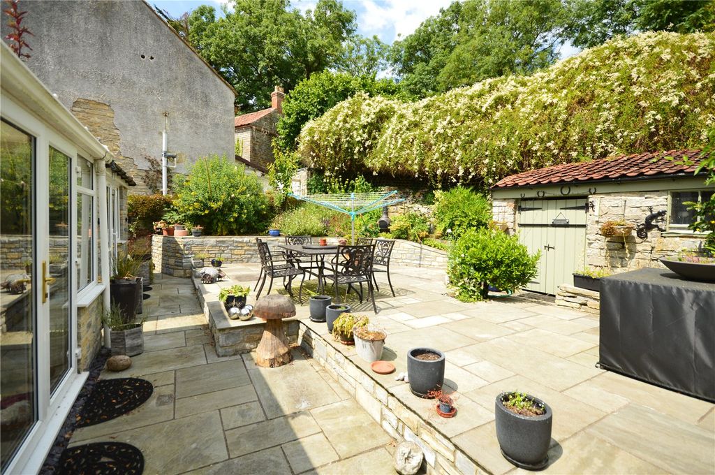Property photo 2 of 18 Picture No. 19