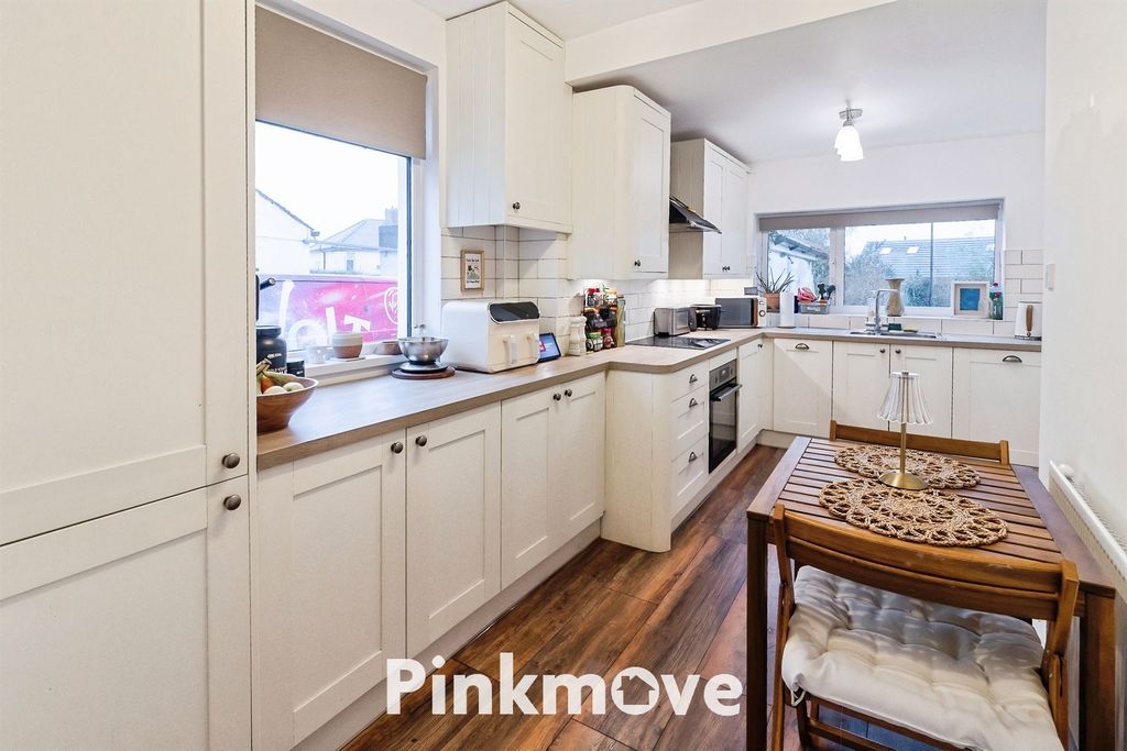 Property photo 3 of 22