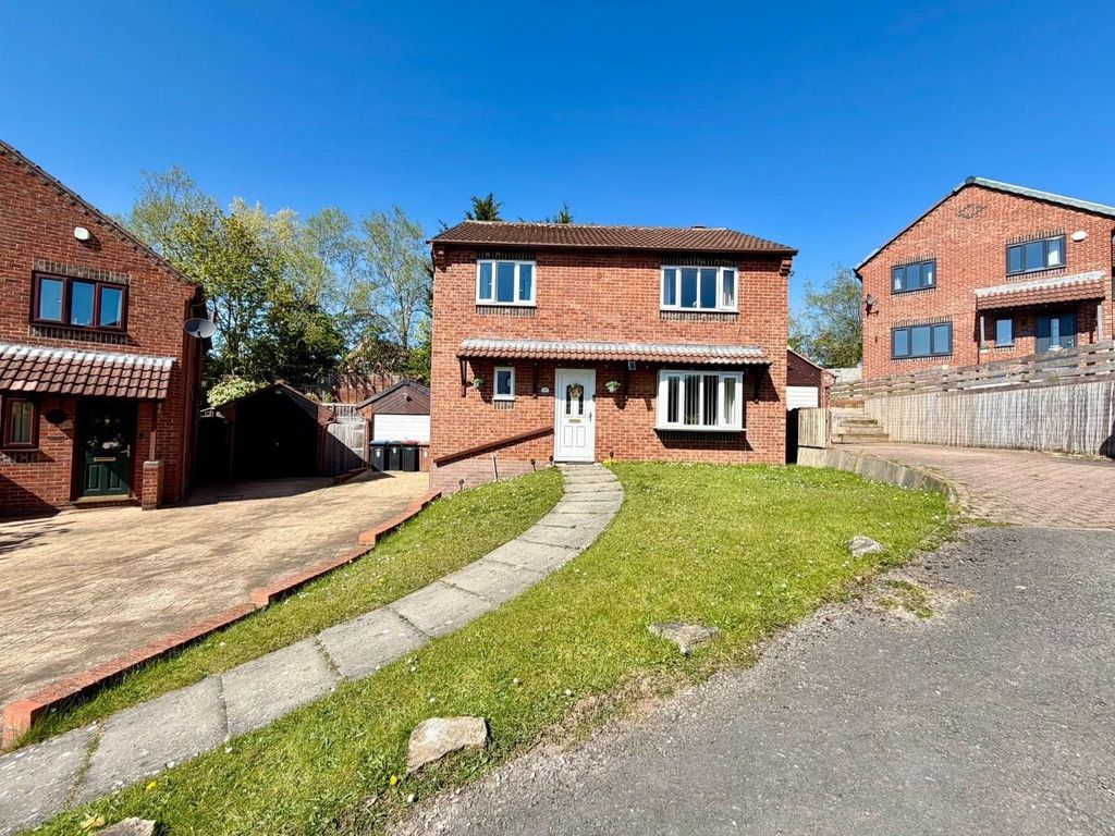 Property photo 1 of 15 External