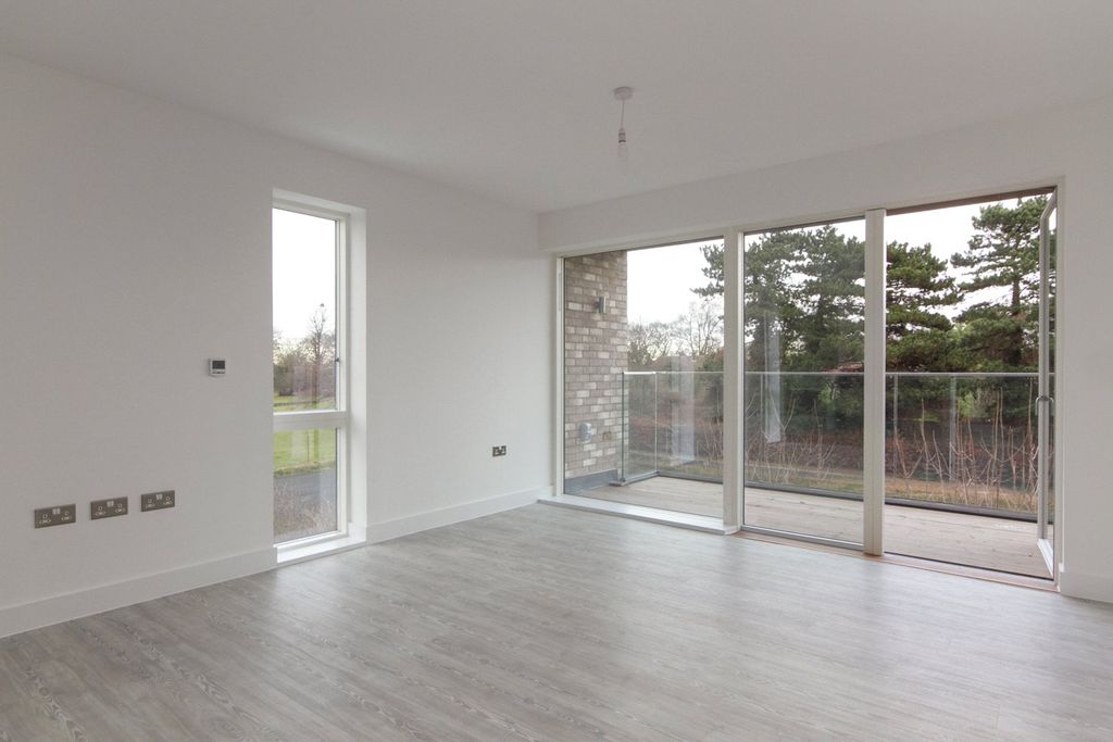 Property photo 2 of 8 Picture No. 01