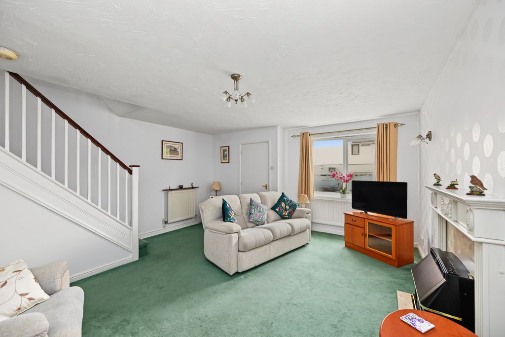 Property photo 3 of 23