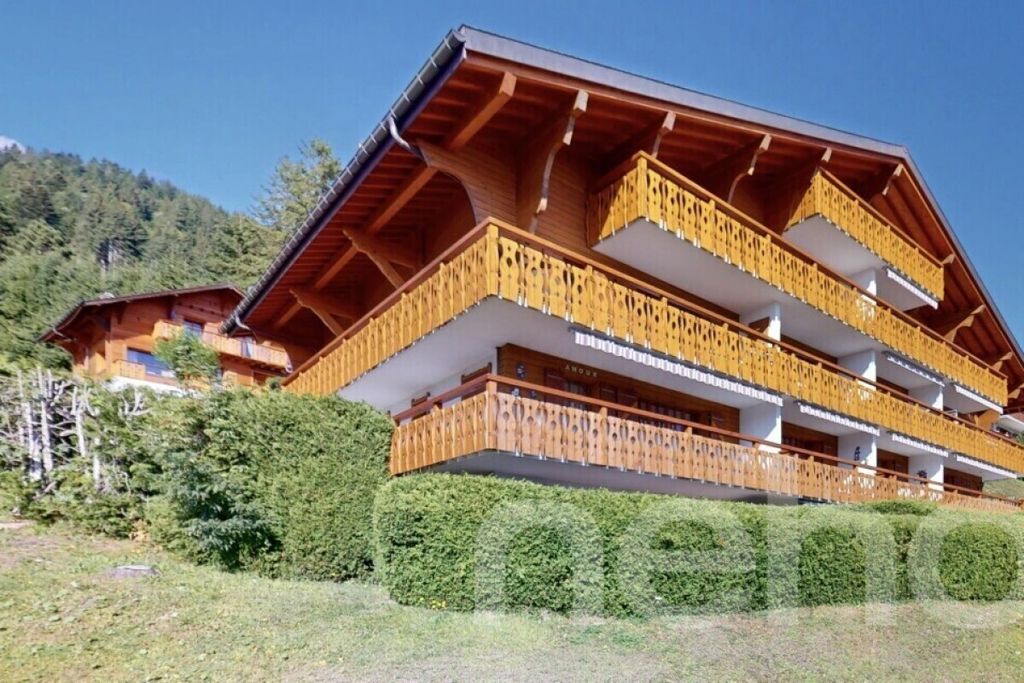 Property photo 2 of 12