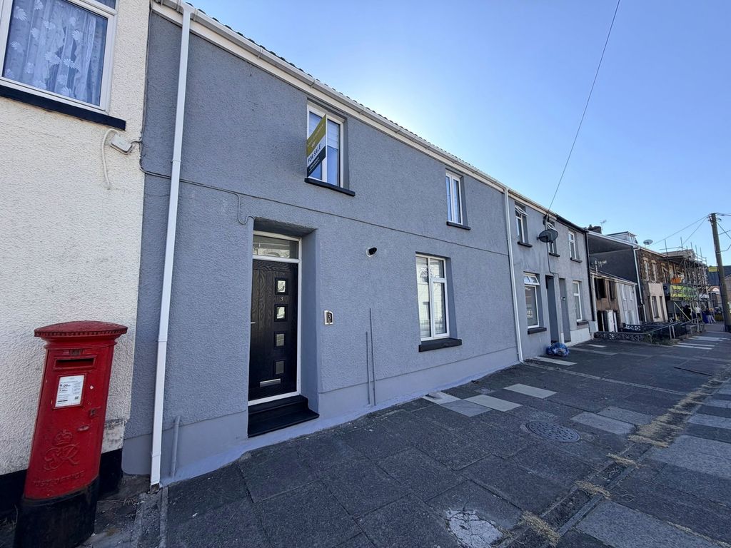 Property photo 1 of 34