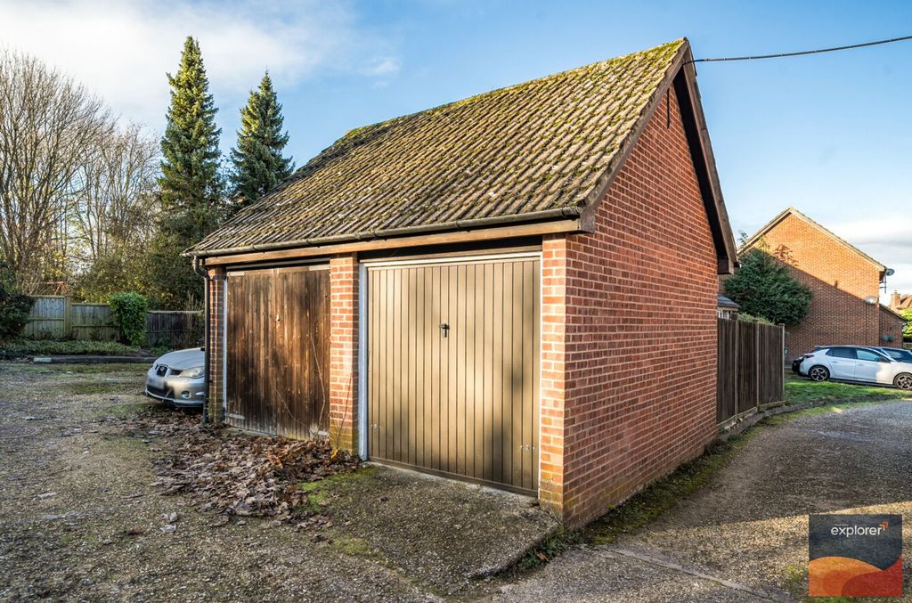 Property photo 2 of 24