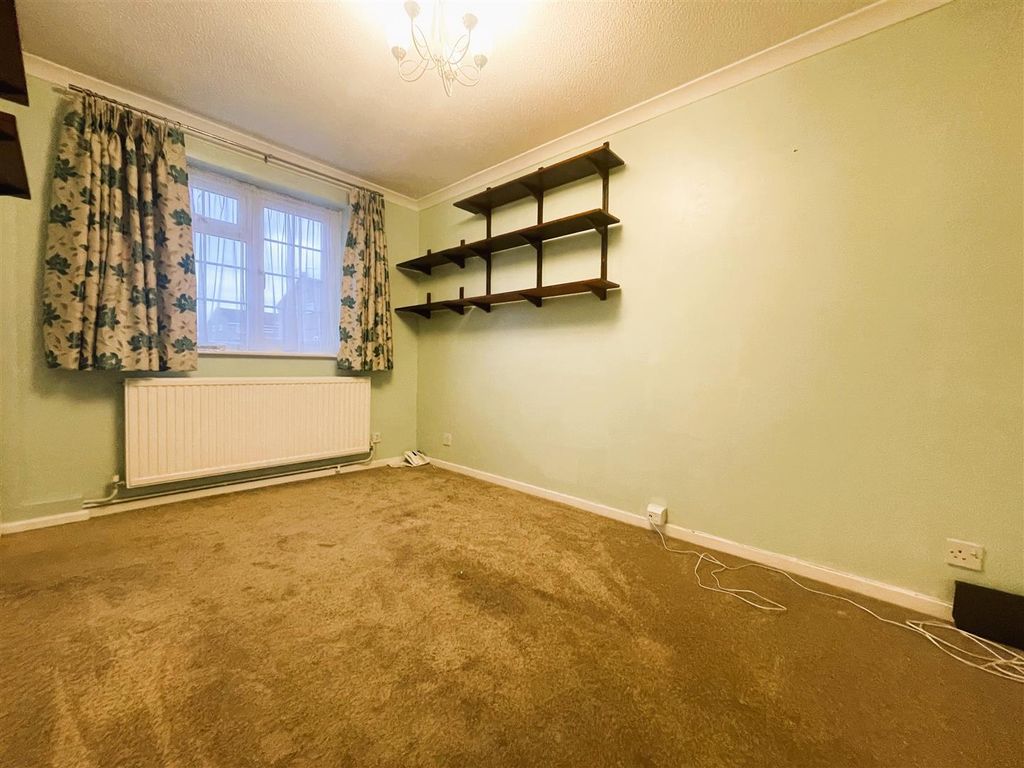 Property photo 2 of 10 Lounge