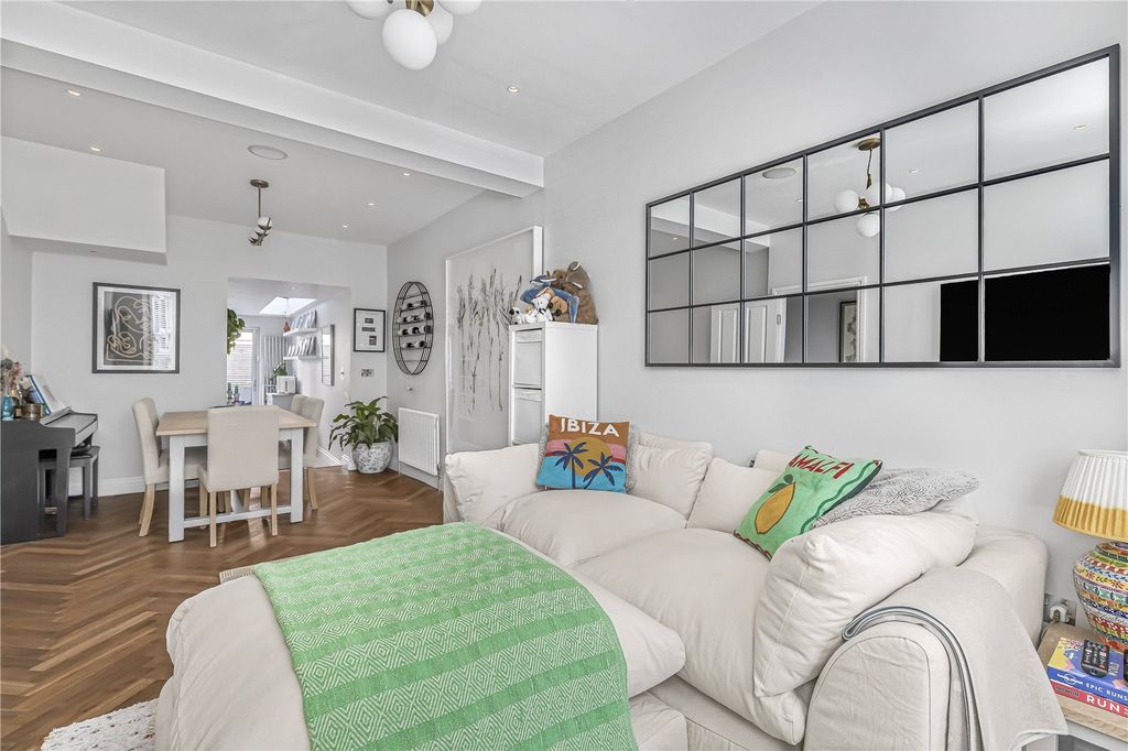 Property photo 2 of 22 Picture No. 29