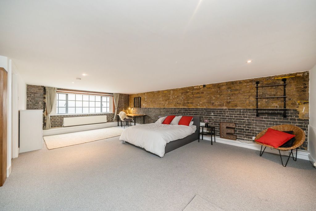 Property photo 2 of 9 Picture No. 05