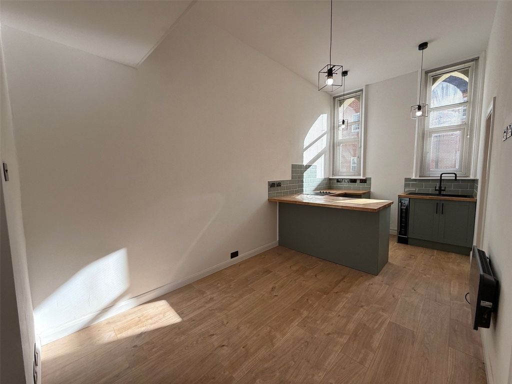 Property photo 2 of 11 Picture No. 45