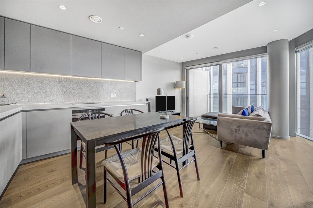 Property photo 2 of 9 Picture No. 11