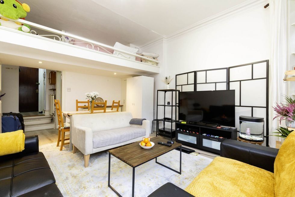 Property photo 1 of 4