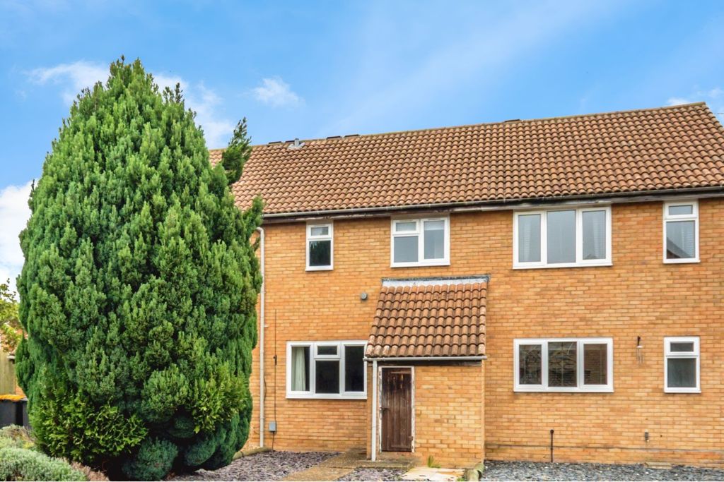 Property photo 2 of 20