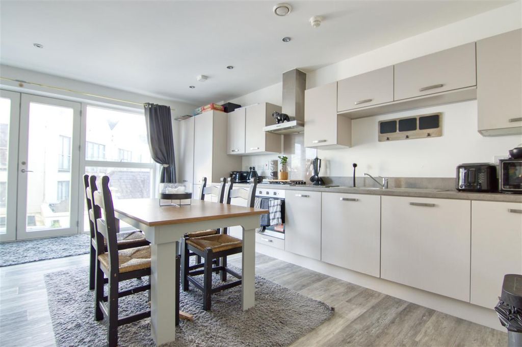 Property photo 1 of 12 Main Picture