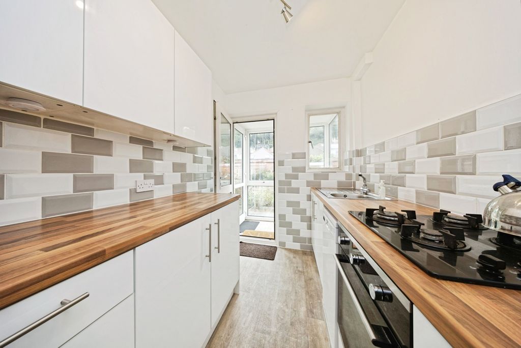 Property photo 3 of 13 Pbox-Img.Jpg