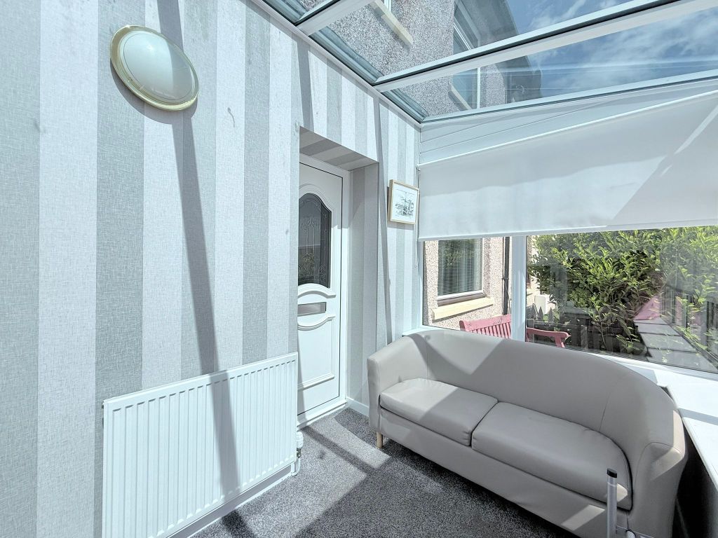 Property photo 2 of 25