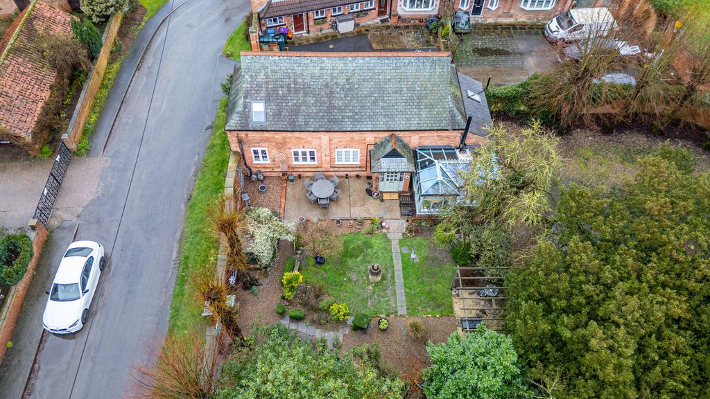 Property photo 1 of 18 Photo 14