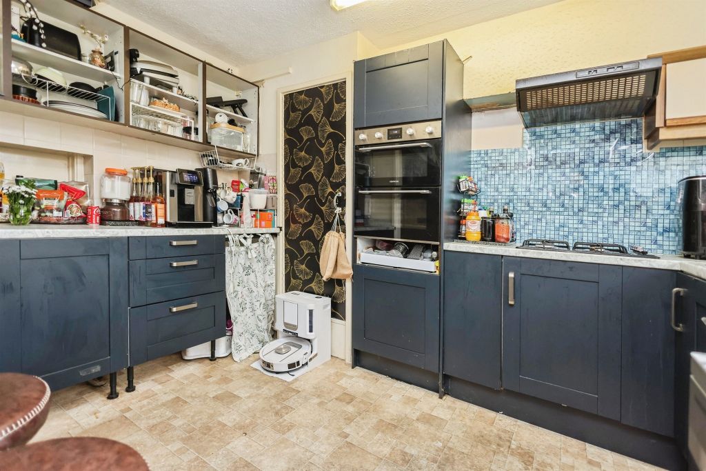 Property photo 2 of 15