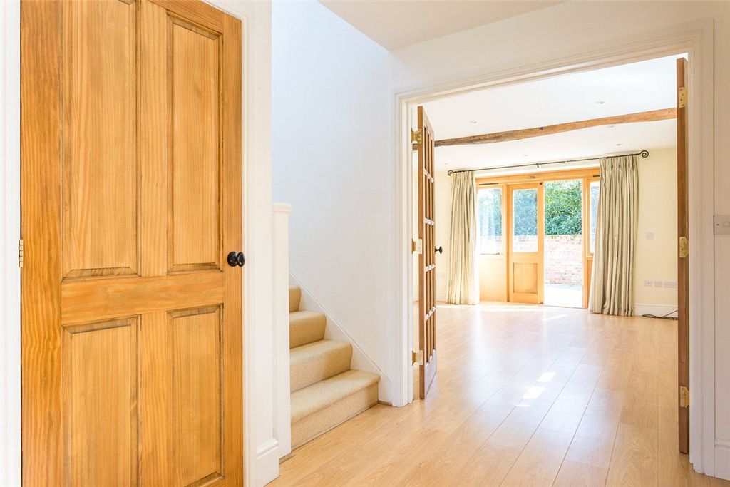 Property photo 2 of 12 Hall