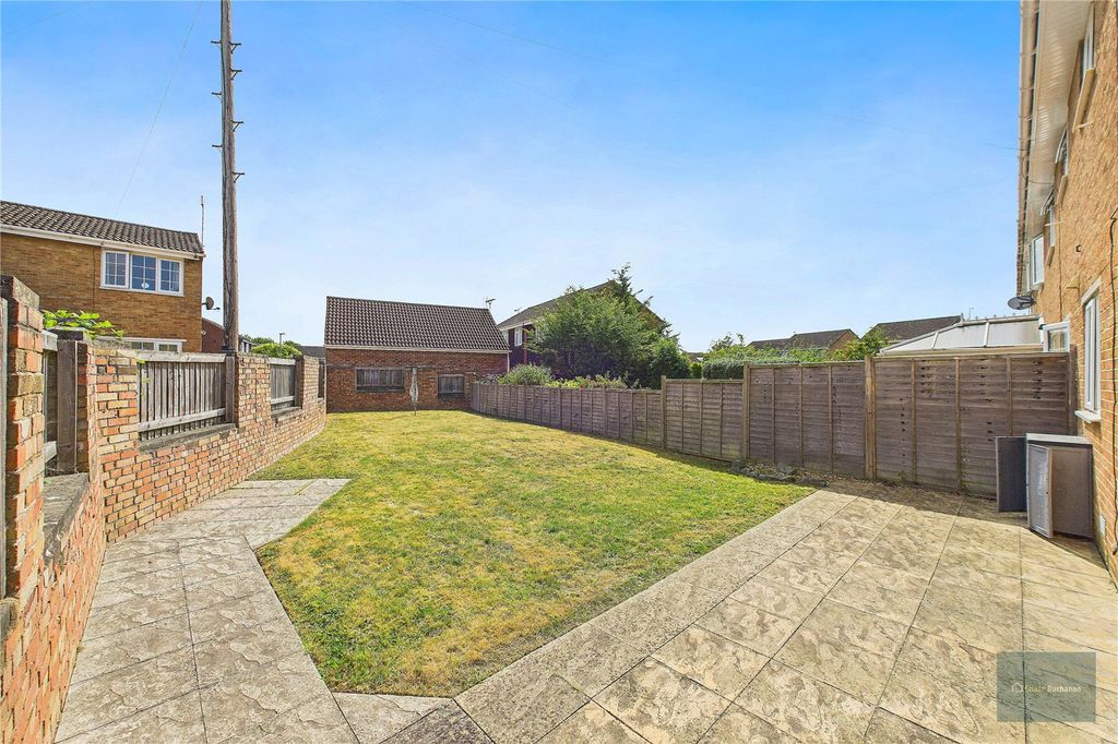 Property photo 2 of 19 Picture No. 21