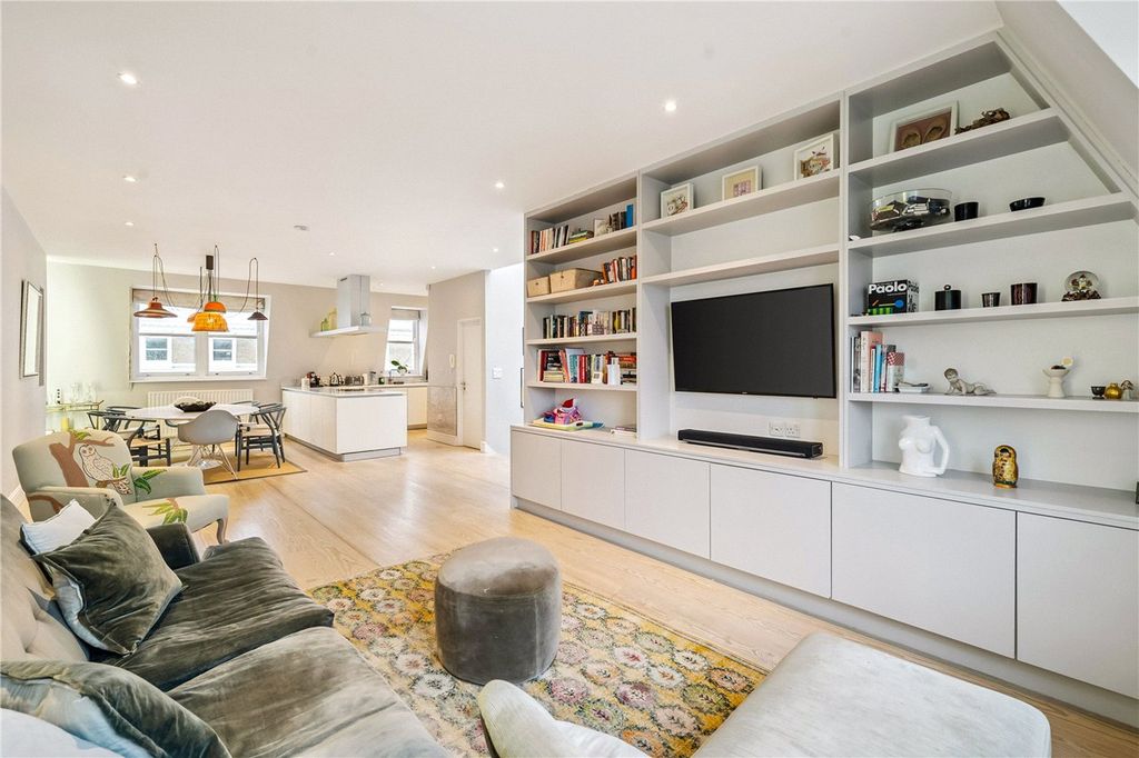 Property photo 1 of 12 Reception