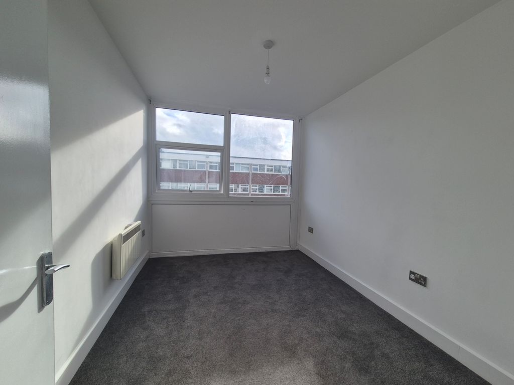 Property photo 3 of 5 Image