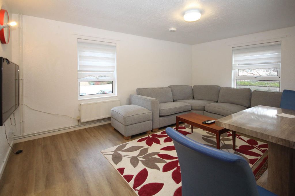 Property photo 2 of 10 Living Room