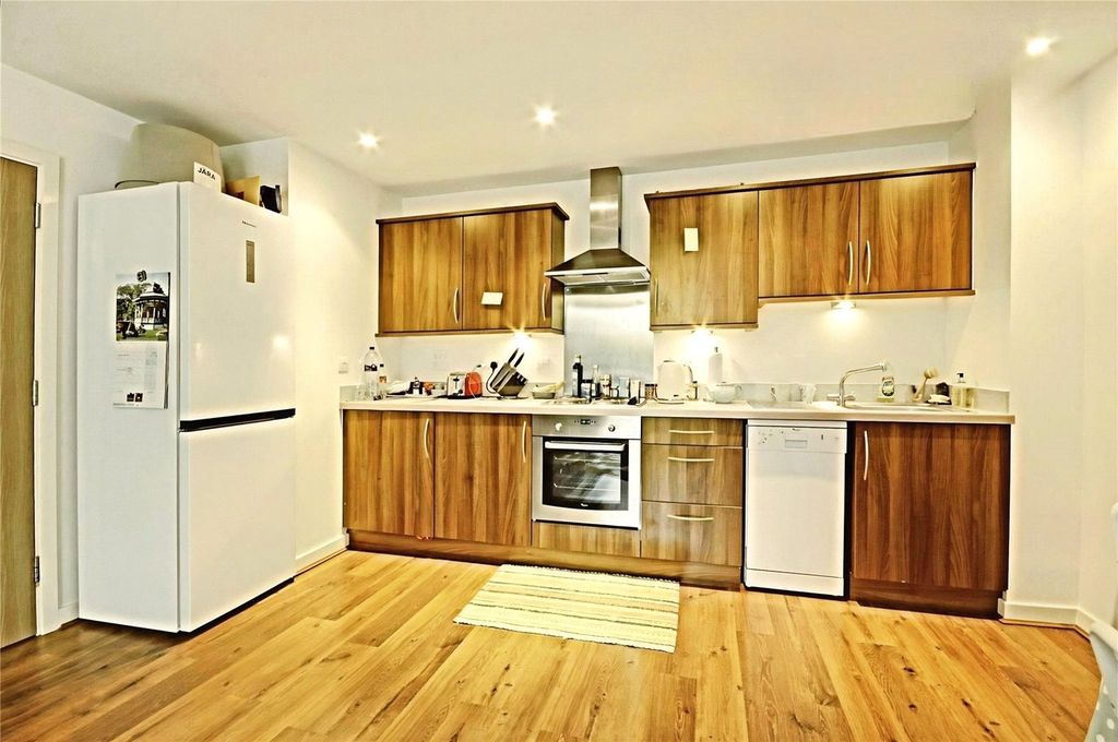 Property photo 3 of 5 Picture No. 05