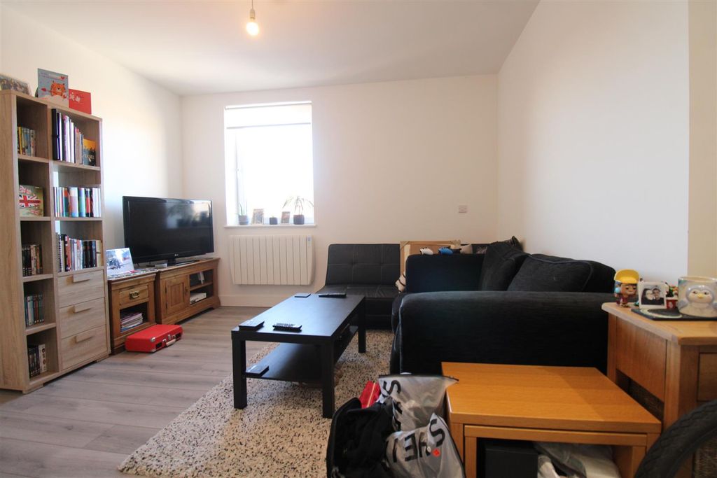 Property photo 3 of 6 Img_5412.Jpg