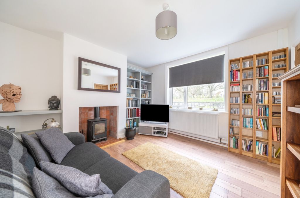 Property photo 2 of 10 1225980 (2)